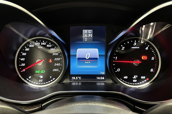 Mercedes-Benz V300 d 12 of 24