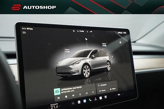 Tesla Model Y 16 of 28
