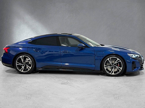 Audi e-tron GT 2 of 30