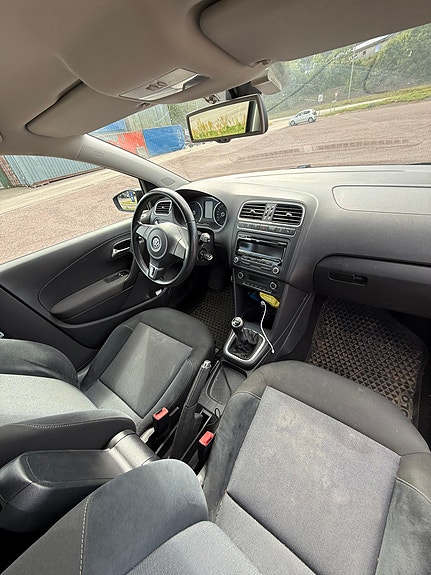 Volkswagen Polo 12 of 18