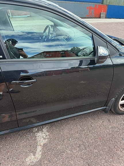Volkswagen Polo 10 of 18