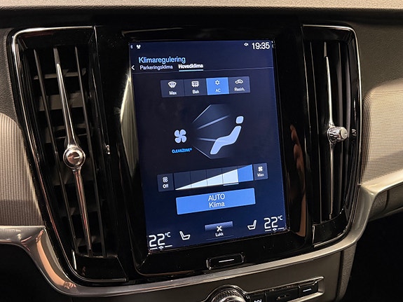 Volvo V90 28 of 30