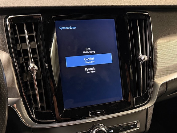 Volvo V90 27 of 30