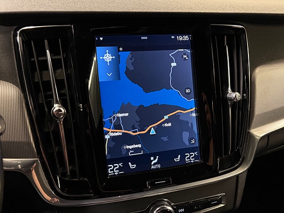 Volvo V90 26 of 30
