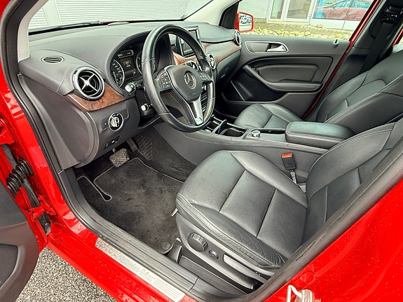 Mercedes-Benz B180 14 of 22