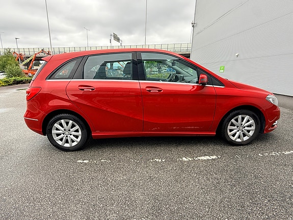 Mercedes-Benz B180 7 of 22
