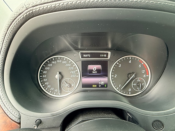 Mercedes-Benz B180 18 of 22