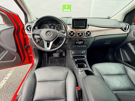 Mercedes-Benz B180 16 of 22