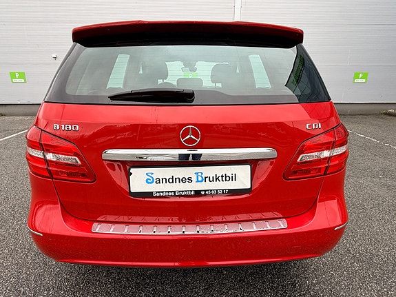 Mercedes-Benz B180 5 of 22