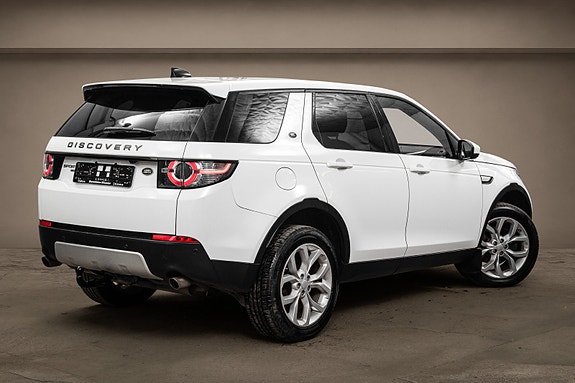 Land Rover Discovery Sport 2 of 30