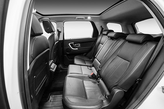 Land Rover Discovery Sport 17 of 30