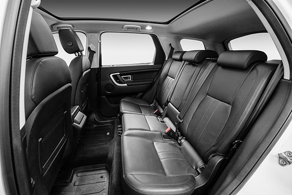 Land Rover Discovery Sport 16 of 30