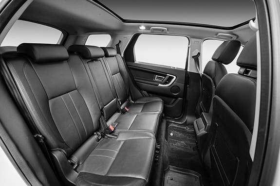 Land Rover Discovery Sport 18 of 30