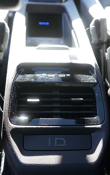 Volkswagen ID.4 GTX 28 of 30