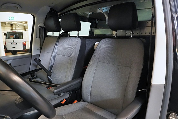 Volkswagen Transporter 15 of 30