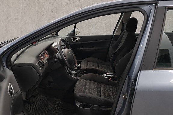 Peugeot 307 7 of 9