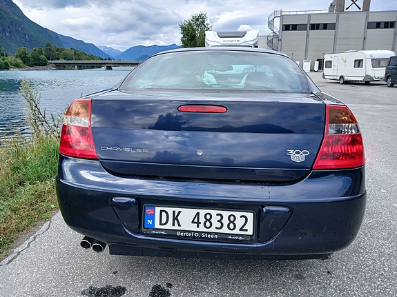 Chrysler 300M 4 of 5