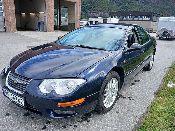 Chrysler 300M 3 of 5