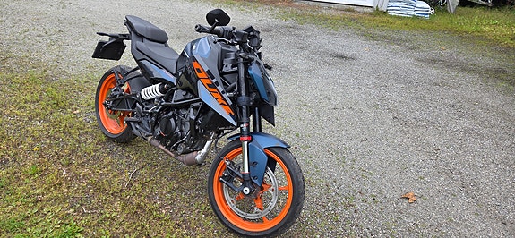 KTM 125 Duke 4 of 5