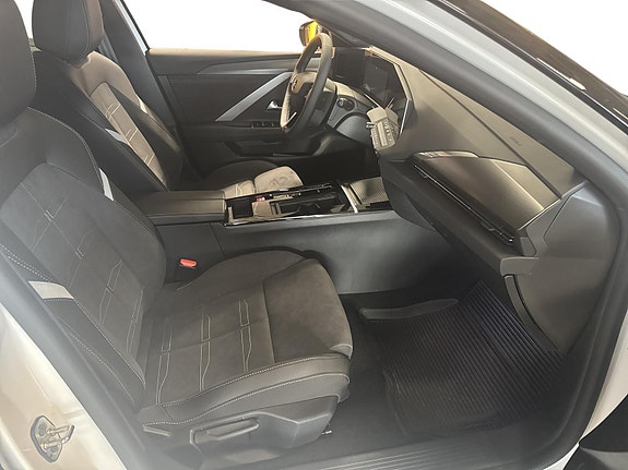 Opel Astra 23 of 25