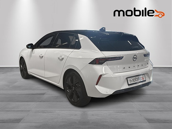 Opel Astra 21 of 25