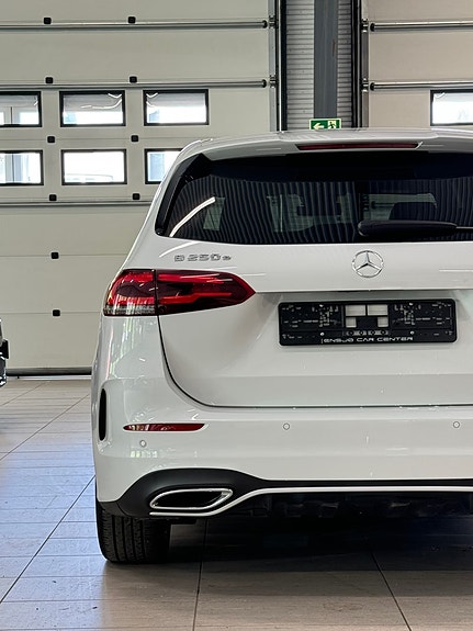Mercedes-Benz B250 e 12 of 30