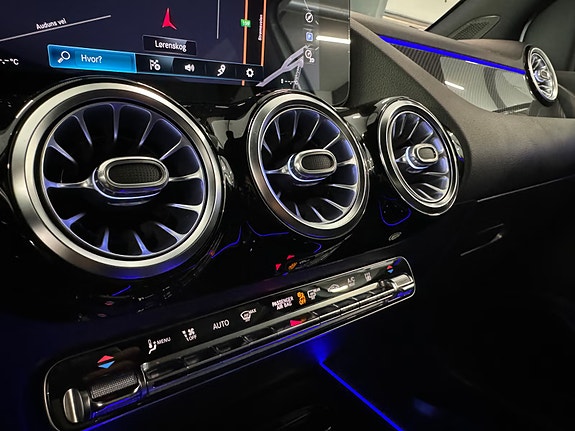 Mercedes-Benz B250 e 27 of 30