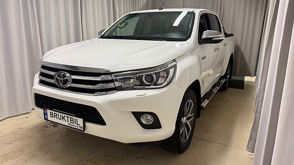 Toyota HiLux 2 of 19