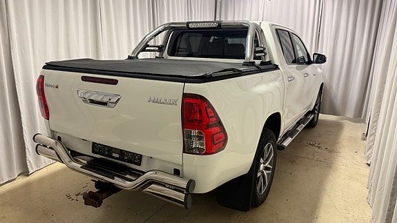 Toyota HiLux 5 of 19