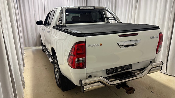 Toyota HiLux 7 of 19