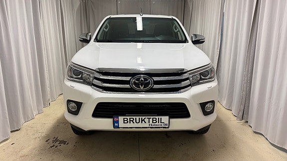 Toyota HiLux 3 of 19