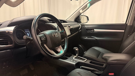 Toyota HiLux 9 of 19