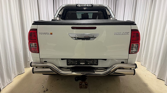 Toyota HiLux 6 of 19