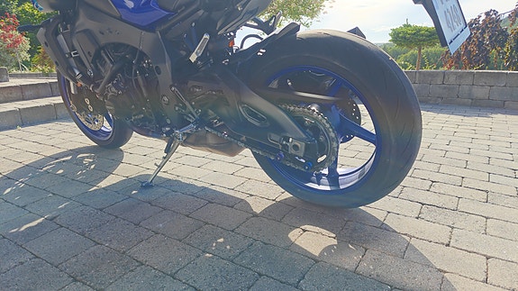 Yamaha MT-10 7 of 10