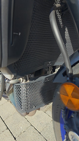 Yamaha MT-10 9 of 10