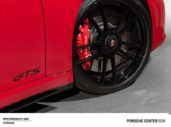 Porsche 911 17 of 30