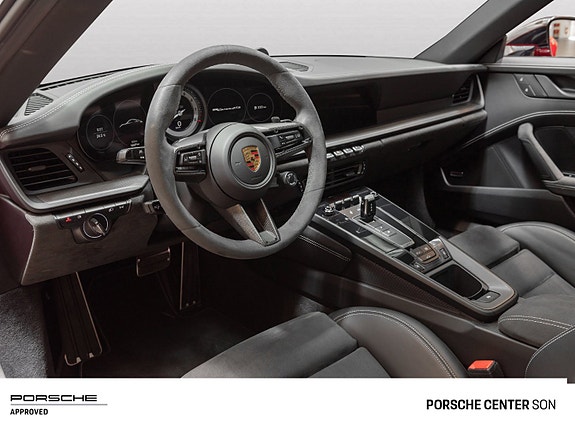 Porsche 911 4 of 5