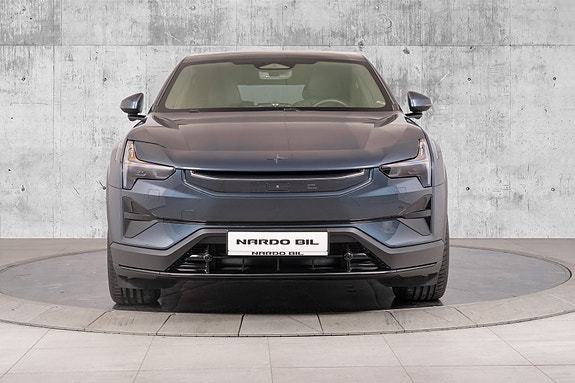 Polestar 3 2 of 5