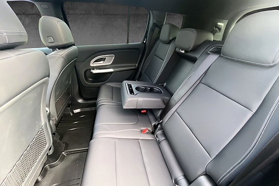Mercedes-Benz GLB35 11 of 20