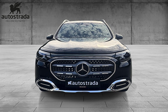 Mercedes-Benz GLB35 2 of 20