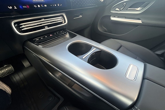 Mercedes-Benz GLB35 18 of 20