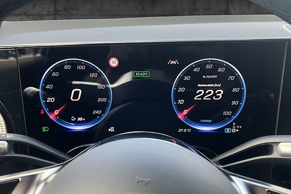 Mercedes-Benz GLB35 14 of 20