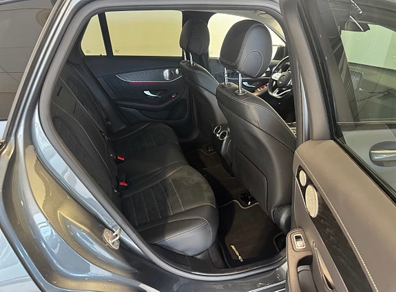 Mercedes-Benz GLC300 de 25 of 30