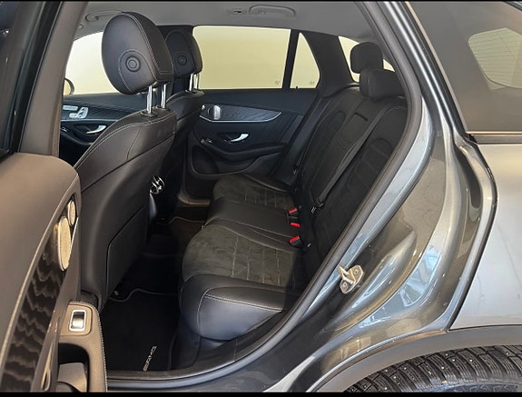 Mercedes-Benz GLC300 de 27 of 30