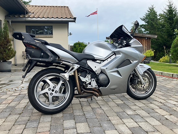 Honda VFR 800 5 of 12