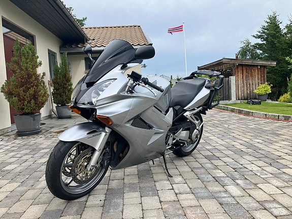 Honda VFR 800 8 of 12