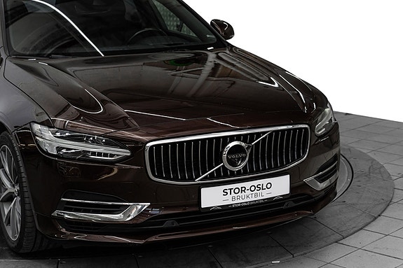 Volvo V90 2 of 5