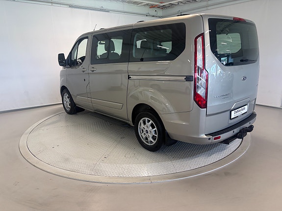 Ford Tourneo Custom 3 of 5
