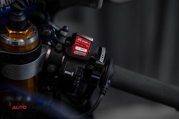 Yamaha YZF-R1M 23 of 23