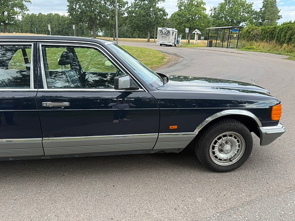 Mercedes-Benz 500 SEL 7 of 30